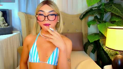 Snapshot of metawinathan chatting on 27, 9, 2025 myka online show from 27, 9, 2025