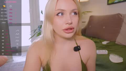 Snapshot of meukotis chatting on 19, 9, 2025 Stella online show from 19, 9, 2025