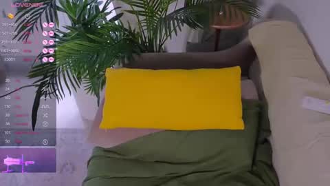 Snapshot of meukotis chatting on 10, 10, 2025 Stella online show from 10, 10, 2025