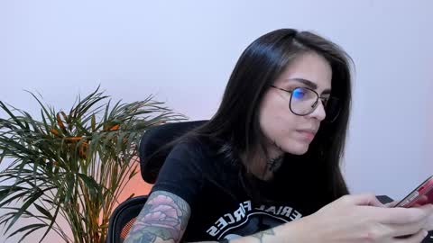 Snapshot of meurief chatting on 4, 2, 2025 Meurif online show from 4, 2, 2025