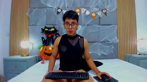 mexwilliams online show from 1, 11, 2025