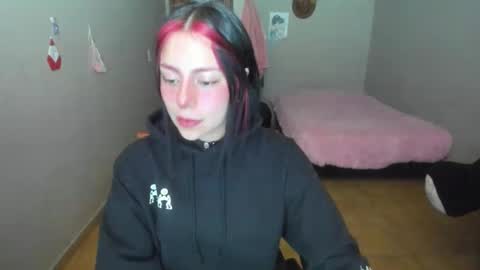 Snapshot of mey090 chatting on 14, 1, 2025 Mey online show from 14, 1, 2025