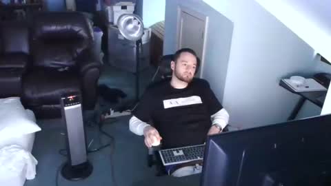 Snapshot of mfdoom6stax chatting on 15, 1, 2026 LockedOutNaked online show from 15, 1, 2026