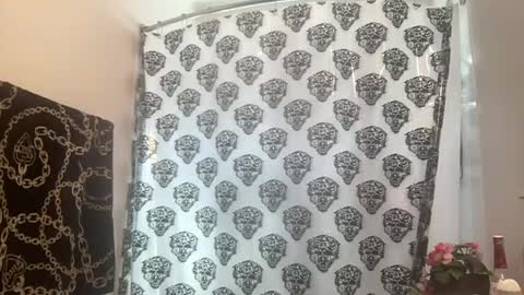 miaaheart online show from 17, 4, 2026