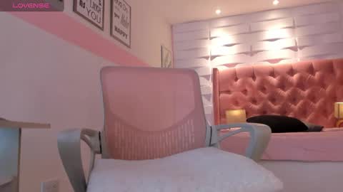 Snapshot of mhellissaw chatting on 8, 2, 2025 melissa online show from 8, 2, 2025