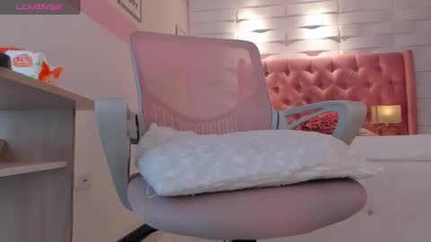 Snapshot of mhellissaw chatting on 28, 2, 2025 melissa online show from 28, 2, 2025