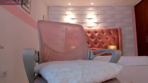 Snapshot of mhellissaw chatting on 2, 3, 2025 melissa online show from 2, 3, 2025