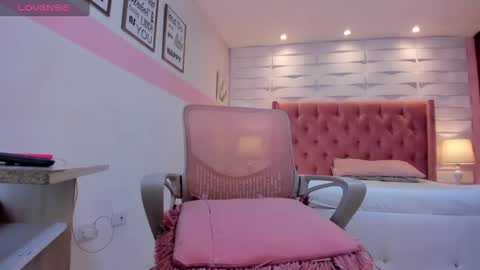 Snapshot of mhellissaw chatting on 26, 9, 2025 melissa online show from 26, 9, 2025