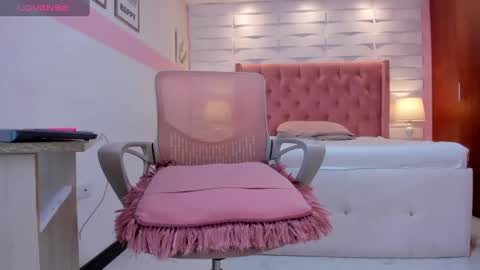 Snapshot of mhellissaw chatting on 8, 10, 2025 melissa online show from 8, 10, 2025