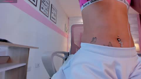 Snapshot of mhellissaw chatting on 30, 10, 2025 melissa online show from 30, 10, 2025