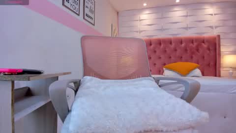 Snapshot of mhellissaw chatting on 9, 11, 2025 melissa online show from 9, 11, 2025