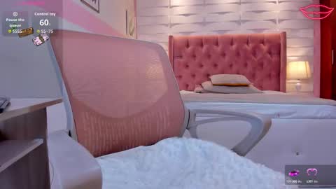 Snapshot of mhellissaw chatting on 15, 12, 2025 melissa online show from 15, 12, 2025