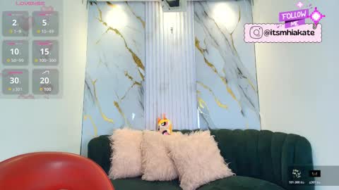 Mhia Kate online show from 3, 2, 2026