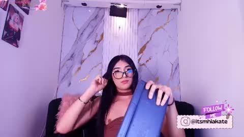 Mhia Kate online show from 2, 7, 2026