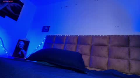 Emi online show from 1, 10, 2025