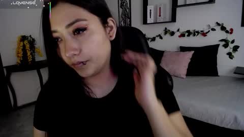 Mia zoe online show from 7, 11, 2025