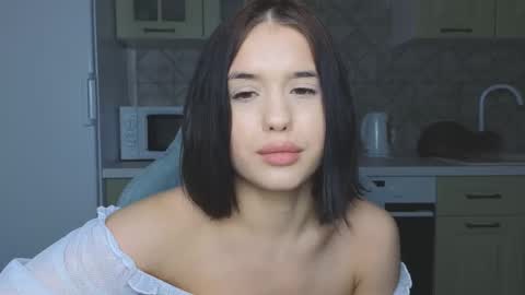 Snapshot of mia___lunaa chatting on 27, 2, 2025 Mia online show from 27, 2, 2025