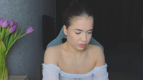 Snapshot of mia___lunaa chatting on 10, 3, 2025 Mia online show from 10, 3, 2025