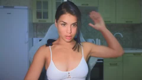 Snapshot of mia___lunaa chatting on 17, 9, 2025 Mia online show from 17, 9, 2025