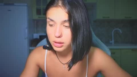 Snapshot of mia___lunaa chatting on 18, 9, 2025 Mia online show from 18, 9, 2025