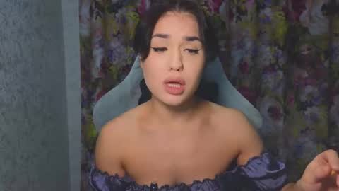 Snapshot of mia___lunaa chatting on 8, 11, 2025 Mia online show from 8, 11, 2025