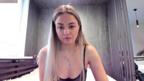 Snapshot of mia___mur chatting on 13, 11, 2025 Mia online show from 13, 11, 2025