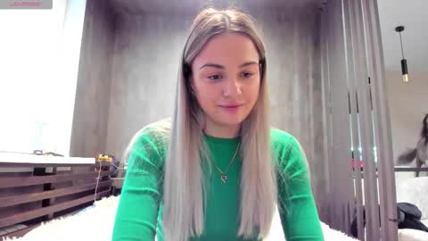 Snapshot of mia___mur chatting on 4, 12, 2025 Mia online show from 4, 12, 2025