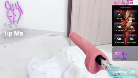 Mia adams  online show from 13, 1, 2025