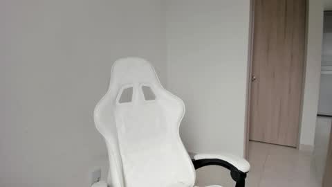 Mia adams  online show from 7, 3, 2025