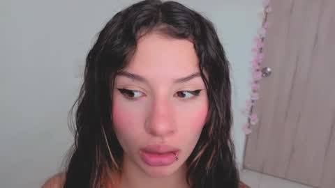 Mia adams  online show from 4, 11, 2025