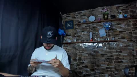 Snapshot of mia_and_vincentt chatting on 4, 10, 2025 Mia and vincentt model indepent online show from 4, 10, 2025