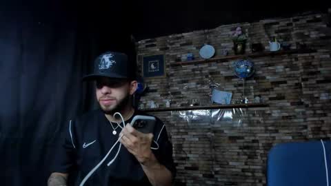 Snapshot of mia_and_vincentt chatting on 6, 10, 2025 Mia and vincentt model indepent online show from 6, 10, 2025