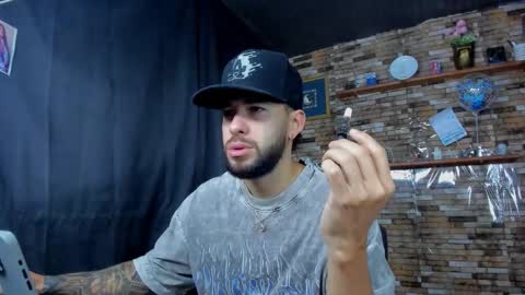 Snapshot of mia_and_vincentt chatting on 11, 10, 2025 Mia and vincentt model indepent online show from 11, 10, 2025