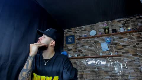 Snapshot of mia_and_vincentt chatting on 25, 10, 2025 Mia and vincentt model indepent online show from 25, 10, 2025