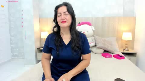 Snapshot of mia_aristizabal chatting on 9, 10, 2025 Mia Aristizabal online show from 9, 10, 2025