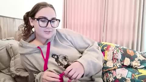 mia_boone online show from 16, 12, 2025