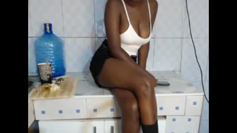 Snapshot of mia_c102130 chatting on 11, 3, 2025 MIA online show from 11, 3, 2025