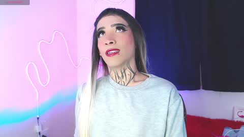 mia califa online show from 12, 5, 2026