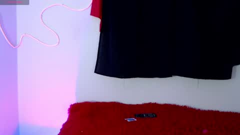 mia califa online show from 15, 5, 2026