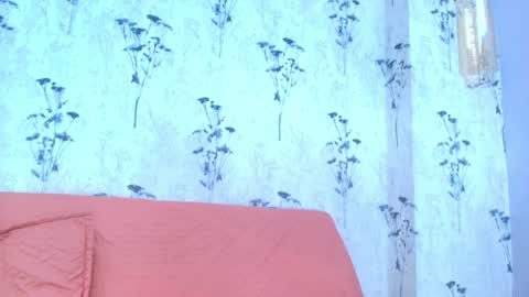 Snapshot of mia_candy_0 chatting on 8, 2, 2025 Mia online show from 8, 2, 2025