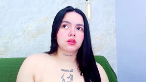 Snapshot of mia_candy_0 chatting on 10, 10, 2025 Mia online show from 10, 10, 2025