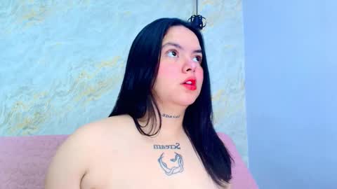 Snapshot of mia_candy_0 chatting on 18, 10, 2025 Mia online show from 18, 10, 2025