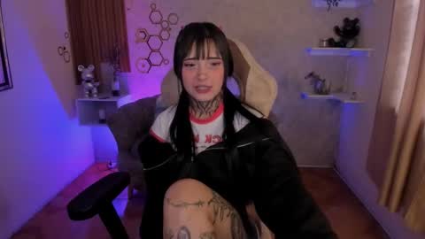 Mia online show from 14, 11, 2025