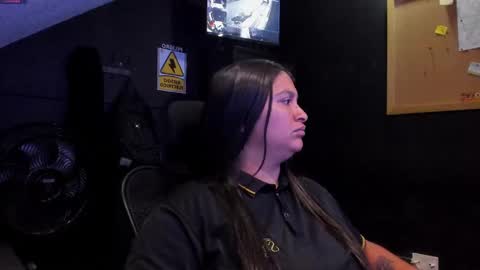 Mia daniela  online show from 25, 9, 2025
