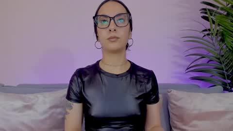 Sarah Luna online show from 26, 5, 2026