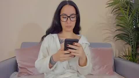 Sarah Luna online show from 30, 6, 2026