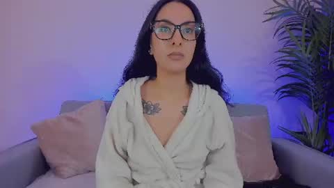 Sarah Luna online show from 3, 7, 2026