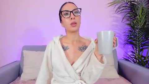 Sarah Luna online show from 13, 7, 2026