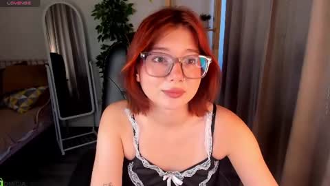 mia_e1fie online show from 30, 6, 2026