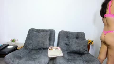mia_eduard69 online show from 1, 4, 2026